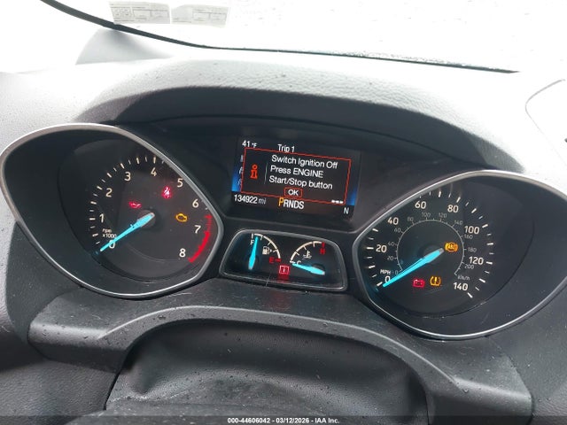 1FMCU9J99HUE25364 Ford Escape Titanium