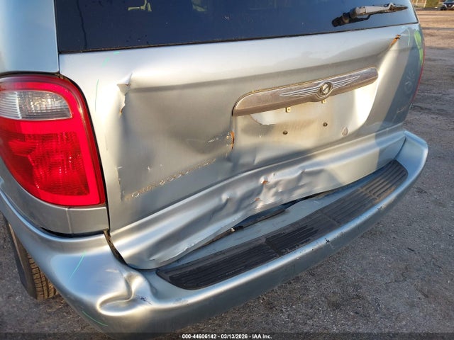 2003 CHRYSLER TOWN & COUNTRY 2C4GP54L93R261570 Photo 5