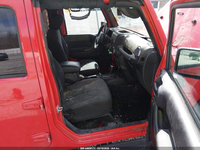 2016 JEEP WRANGLER UNLIMITED 1C4BJWDG6GL158464 Photo 4