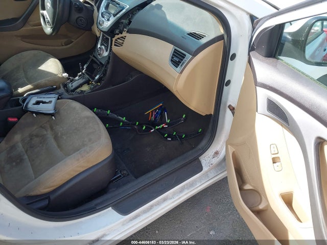 2011 HYUNDAI ELANTRA 5NPDH4AE9BH025125 Photo 4