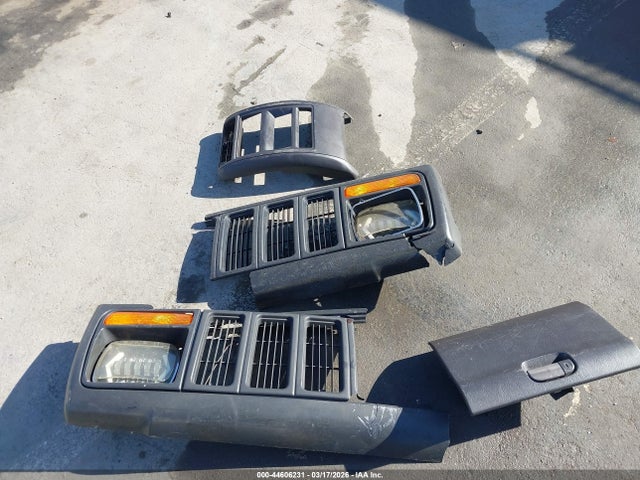 Продажа на аукционе авто 1999 Jeep Cherokee Classic/sport, vin: 1J4FT68S6XL674845, номер лота: 44606231