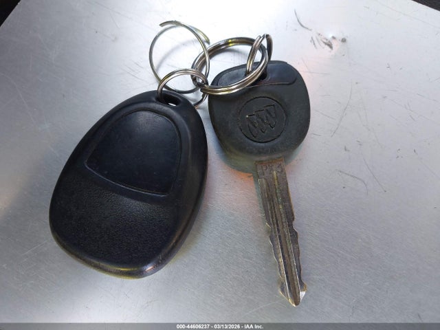 44606237 :رقم المزاد ، 2G4WD552871110536 vin ، 2007 Buick Lacrosse Cxl مزاد بيع
