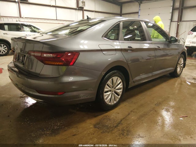 3VWN57BU4KM195517 Volkswagen Jetta 1.4t S