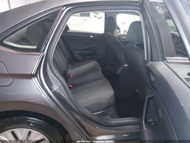 3VWN57BU4KM195517 Volkswagen Jetta 1.4t S