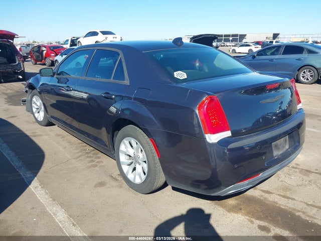2015 CHRYSLER 300 2C3CCAAG9FH786895 Photo 2