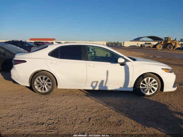 4T1C11AK5MU408794 Toyota CAMRY LE