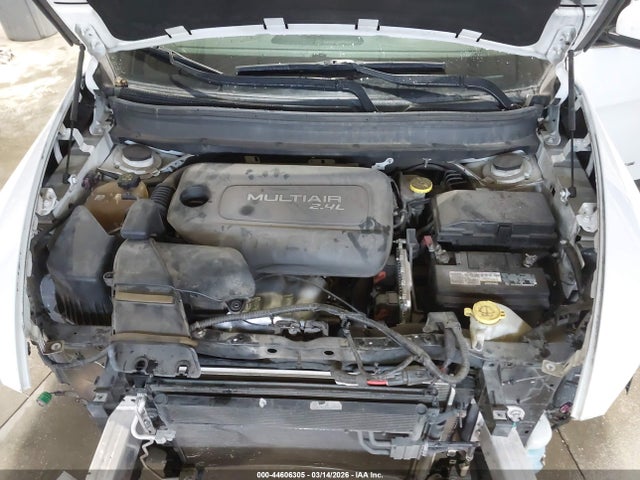 1C4PJLCB9FW747242 Jeep Cherokee Latitude