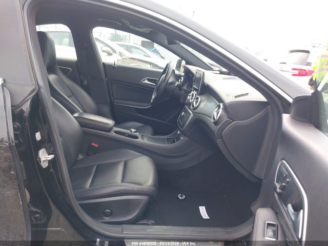44606309 :رقم المزاد ، WDDSJ4EBXFN218181 vin ، 2015 Mercedes-benz Cla 250 مزاد بيع