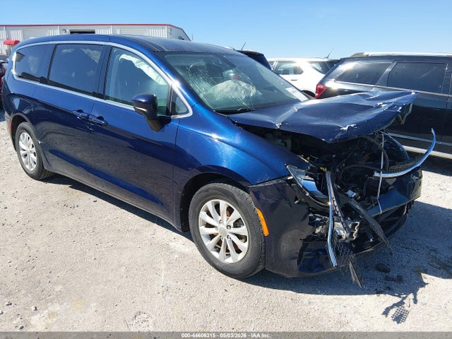 Auction sale of the 2017 Chrysler Pacifica Touring, vin: 2C4RC1DG2HR512968, lot number: 44606315
