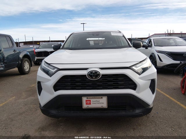 2T3F1RFV8RC446874 Toyota RAV4 LE