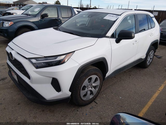 2T3F1RFV8RC446874 Toyota RAV4 LE