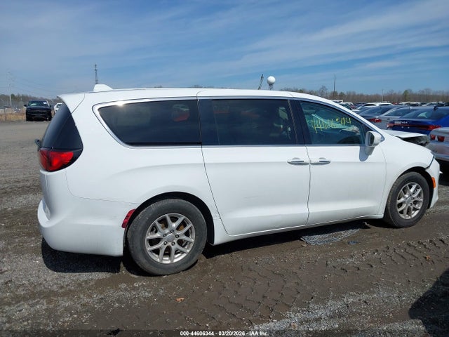 Продаж на аукціоні авто 2020 Chrysler Pacifica Touring, vin: 2C4RC1FG8LR266899, номер лоту: 44606344
