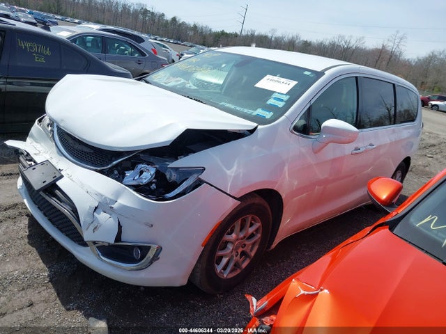 Продаж на аукціоні авто 2020 Chrysler Pacifica Touring, vin: 2C4RC1FG8LR266899, номер лоту: 44606344
