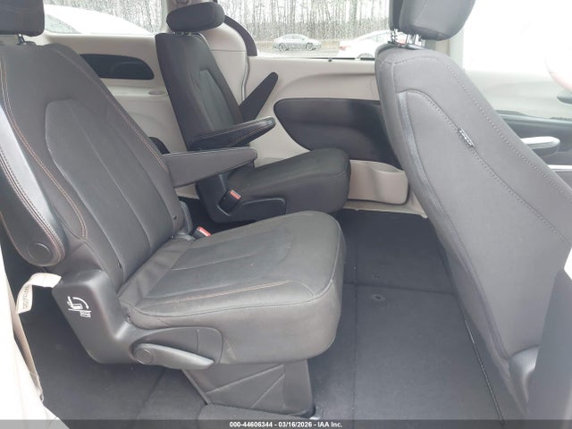Продаж на аукціоні авто 2020 Chrysler Pacifica Touring, vin: 2C4RC1FG8LR266899, номер лоту: 44606344