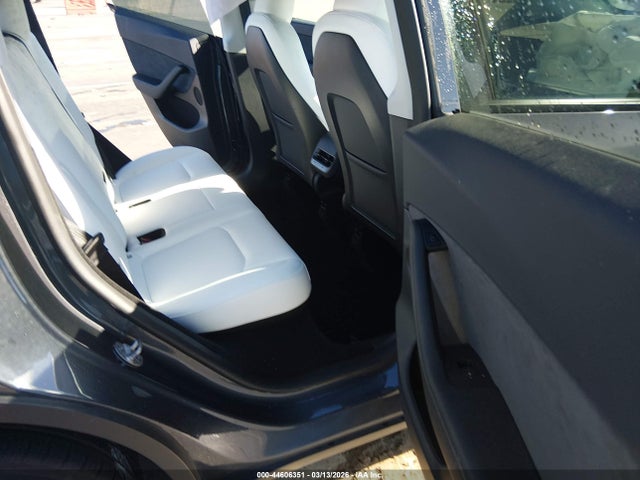 Продаж на аукціоні авто 2023 Tesla Model Y Awd/long Range Dual Motor All-wheel Drive, vin: 7SAYGDEE6PF848277, номер лоту: 44606351