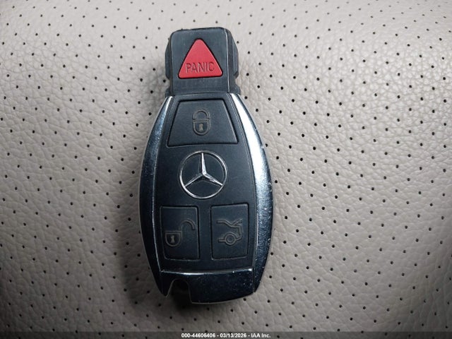 2011 Mercedes-benz C 300 Luxury 4matic/sport 4matic მანქანა იყიდება აუქციონზე, vin: WDDGF8BB1BF526105, აუქციონის ნომერი: 44606406