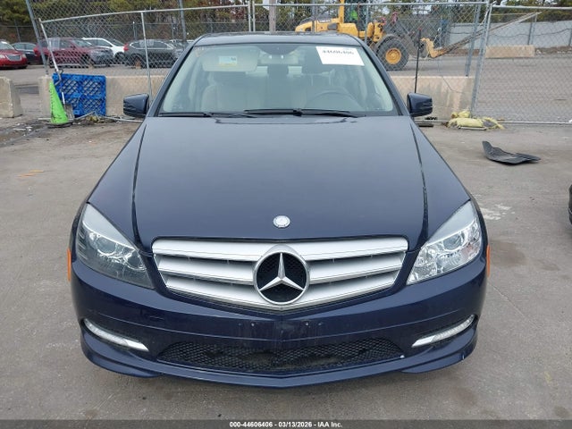 2011 Mercedes-benz C 300 Luxury 4matic/sport 4matic მანქანა იყიდება აუქციონზე, vin: WDDGF8BB1BF526105, აუქციონის ნომერი: 44606406