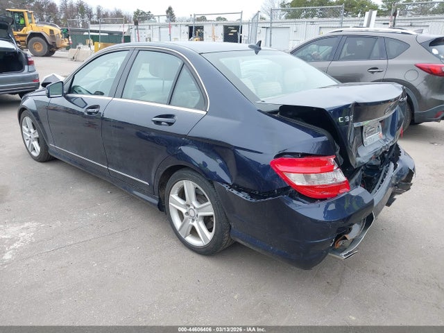 2011 Mercedes-benz C 300 Luxury 4matic/sport 4matic მანქანა იყიდება აუქციონზე, vin: WDDGF8BB1BF526105, აუქციონის ნომერი: 44606406