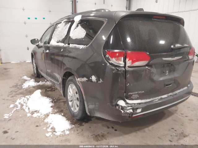 Aukcja sprzedaży 2018 Chrysler Pacifica Touring L, vin: 2C4RC1BG9JR105061, numer aukcji: 44606410
