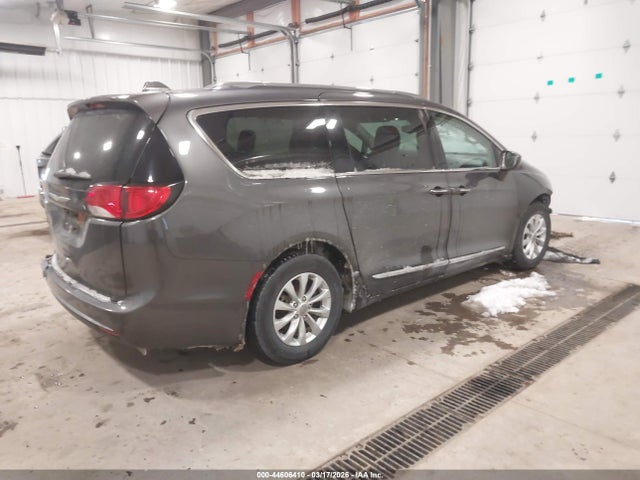 Aukcja sprzedaży 2018 Chrysler Pacifica Touring L, vin: 2C4RC1BG9JR105061, numer aukcji: 44606410