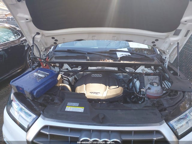 44606425 :رقم المزاد ، WA1BNAFY0J2006314 vin ، 2018 Audi Q5 2.0t Premium مزاد بيع