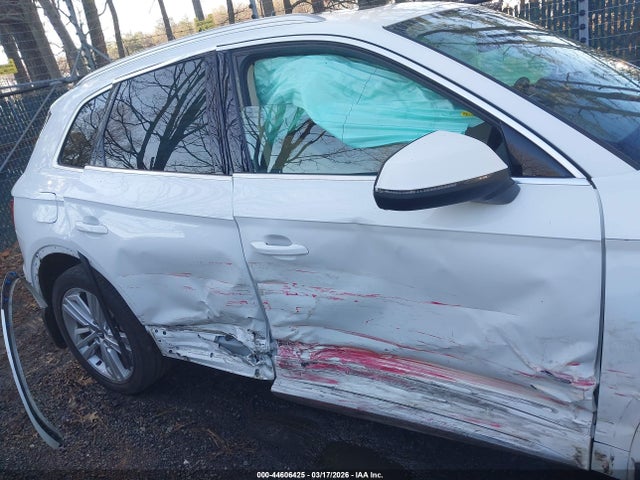 44606425 :رقم المزاد ، WA1BNAFY0J2006314 vin ، 2018 Audi Q5 2.0t Premium مزاد بيع
