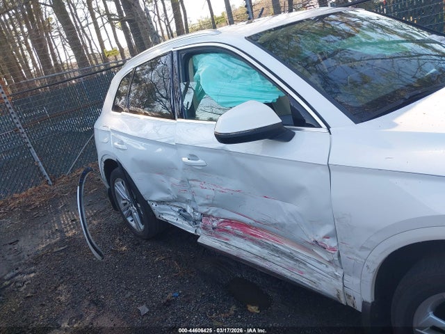 44606425 :رقم المزاد ، WA1BNAFY0J2006314 vin ، 2018 Audi Q5 2.0t Premium مزاد بيع