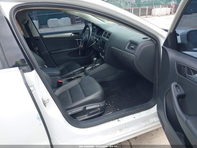 2018 Volkswagen Jetta 1.4t Se/1.4t Wolfsburg Edition მანქანა იყიდება აუქციონზე, vin: 3VWDB7AJ9JM260856, აუქციონის ნომერი: 44606480