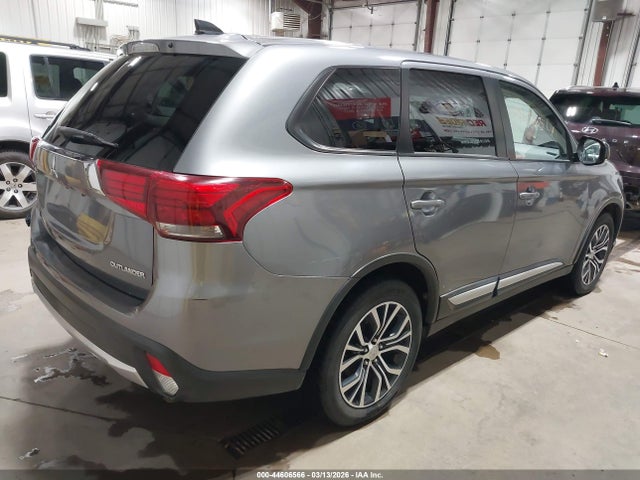 2018 MITSUBISHI OUTLANDER JA4AD2A3XJJ003815 Photo 3