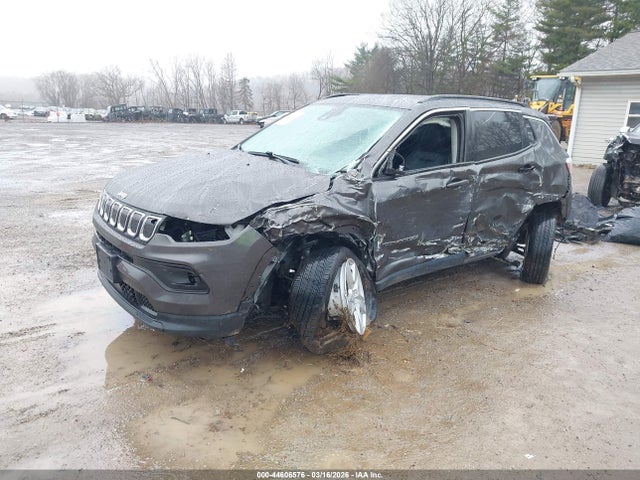 2022 Jeep Compass Latitude 4x4 მანქანა იყიდება აუქციონზე, vin: 3C4NJDBB4NT215688, აუქციონის ნომერი: 44606576