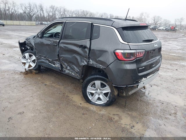 2022 Jeep Compass Latitude 4x4 მანქანა იყიდება აუქციონზე, vin: 3C4NJDBB4NT215688, აუქციონის ნომერი: 44606576