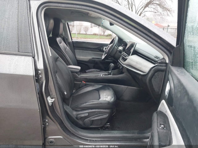 2022 Jeep Compass Latitude 4x4 მანქანა იყიდება აუქციონზე, vin: 3C4NJDBB4NT215688, აუქციონის ნომერი: 44606576