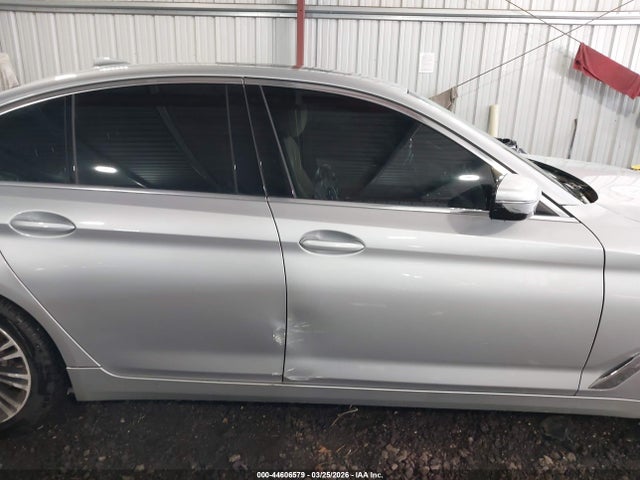 44606579 :رقم المزاد ، WBAJB1C54KB375552 vin ، 2019 Bmw 530e Xdrive Iperformance مزاد بيع