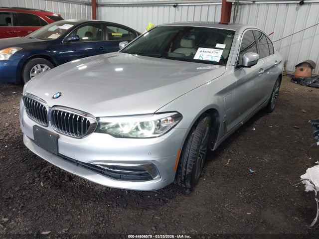 2019 BMW 530E WBAJB1C54KB375552 Photo 1