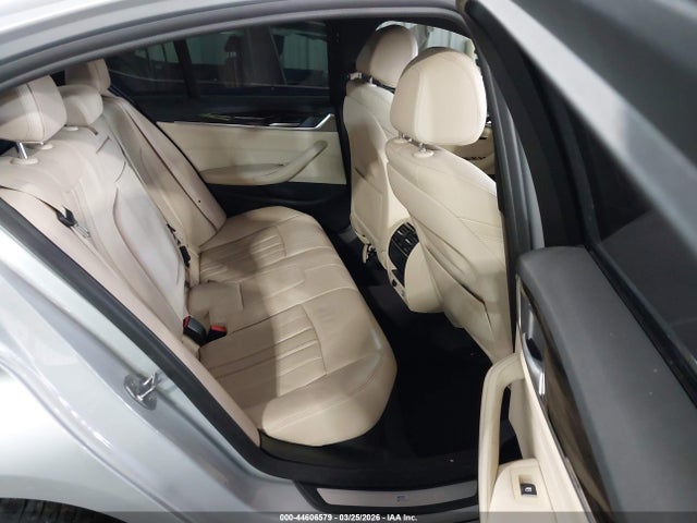 2019 BMW 530E WBAJB1C54KB375552 Photo 7