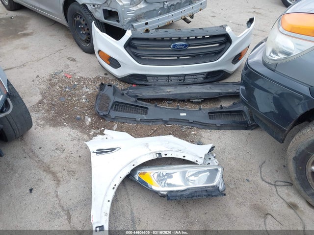 2017 Ford Escape S მანქანა იყიდება აუქციონზე, vin: 1FMCU0F7XHUA45159, აუქციონის ნომერი: 44606609