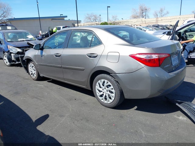 Toyota COROLLA LE 2018 2T1BURHEXJC032401 Image 14