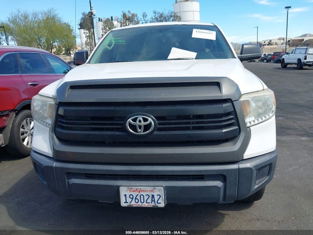 5TFTY5F18GX009226 Toyota Tundra Sr 5.7l V8