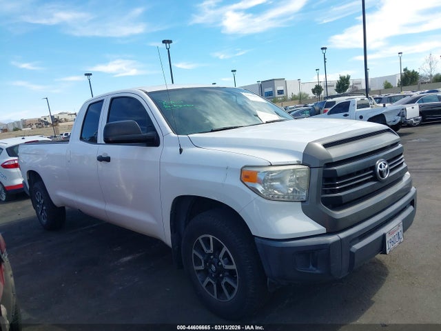 5TFTY5F18GX009226 Toyota Tundra Sr 5.7l V8