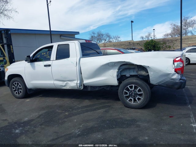 5TFTY5F18GX009226 Toyota Tundra Sr 5.7l V8