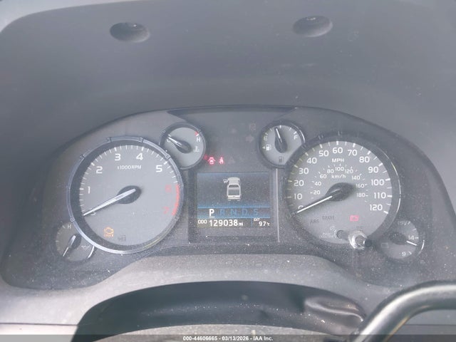 5TFTY5F18GX009226 Toyota Tundra Sr 5.7l V8