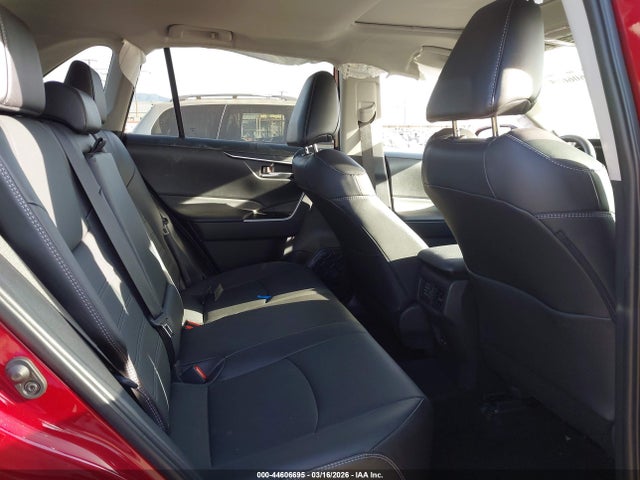 Toyota Rav4 Xle Premium 2024 2T3C1RFV9RW319178 Image 8