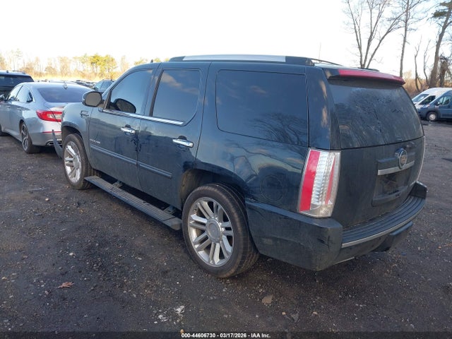 44606730 :رقم المزاد ، 1GYS4CEF3CR286464 vin ، 2012 Cadillac Escalade Premium مزاد بيع
