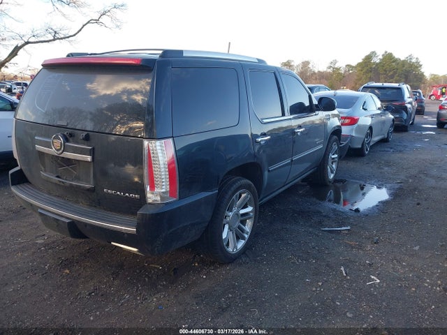 44606730 :رقم المزاد ، 1GYS4CEF3CR286464 vin ، 2012 Cadillac Escalade Premium مزاد بيع