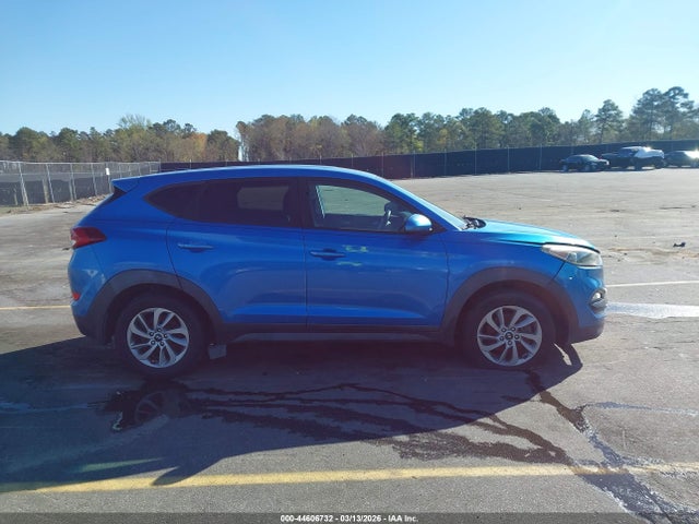 Продажа на аукционе авто 2017 Hyundai Tucson Se, vin: KM8J23A40HU332327, номер лота: 44606732