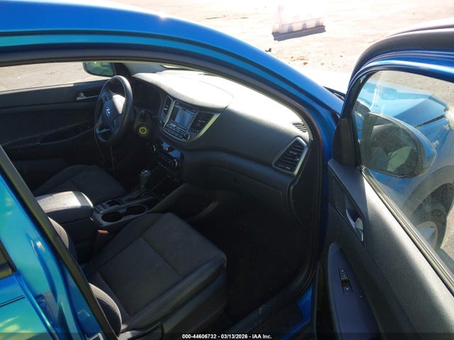 2017 HYUNDAI TUCSON KM8J23A40HU332327 Photo 4