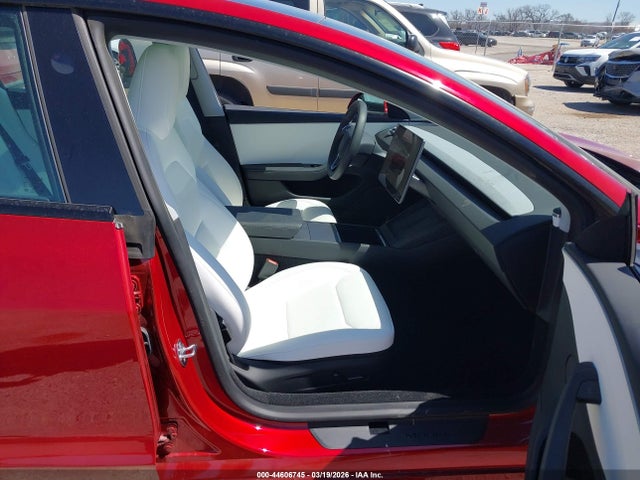44606745 :رقم المزاد ، 5YJ3E1EB7SF926477 vin ، 2025 Tesla Model 3 Long Range All-wheel Drive مزاد بيع