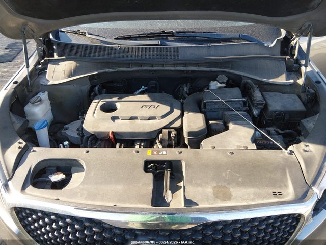 5XYPGDA37GG135989 KIA Sorento 2.4l Lx
