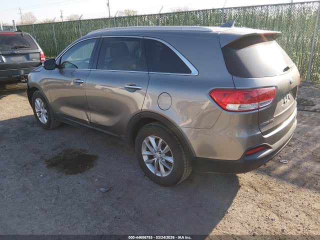5XYPGDA37GG135989 KIA Sorento 2.4l Lx