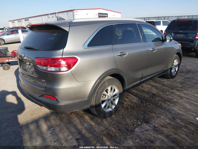 5XYPGDA37GG135989 KIA Sorento 2.4l Lx